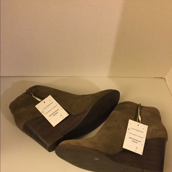 Lucky Brand “Yimina” Wedge Suede Bootie New - Picture 4 of 6